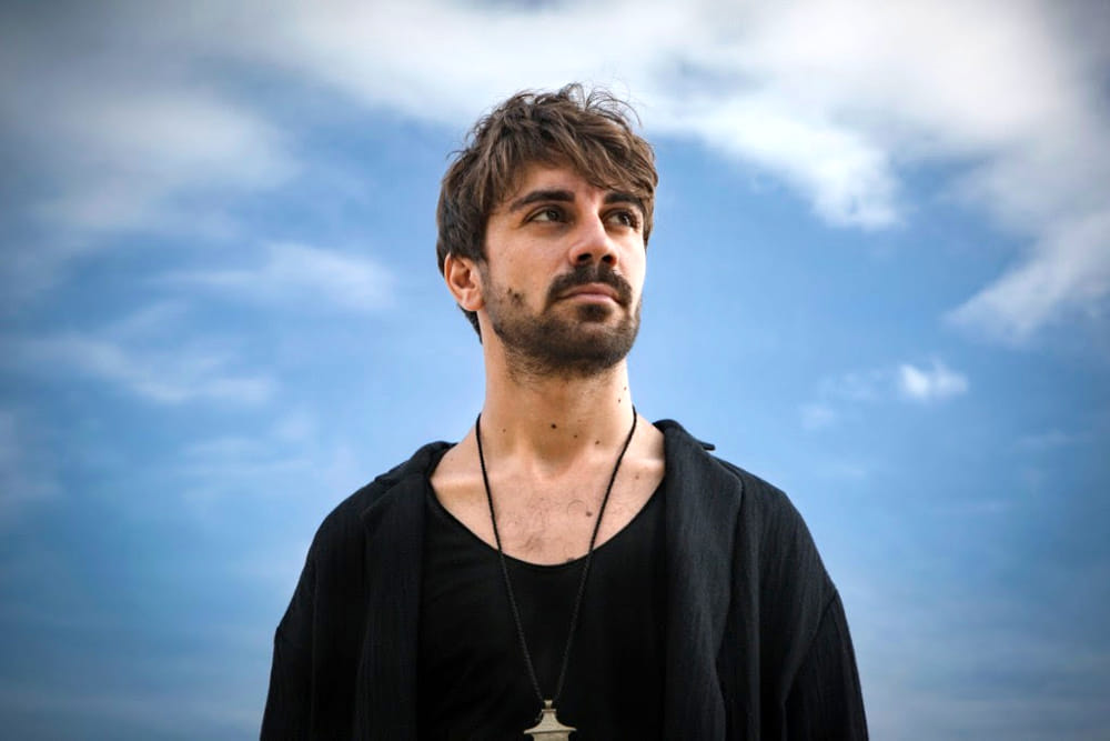 Maharìa tour, Alessio Bondì a Trapani per la rassegna 'Trapani Vivi il Teatro'
